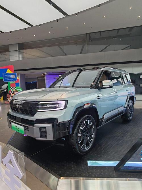 成都成华区亿跃阳企业管理咨询比亚迪方程豹硬派越野的爆款，英菲尼迪35周年与你共成长